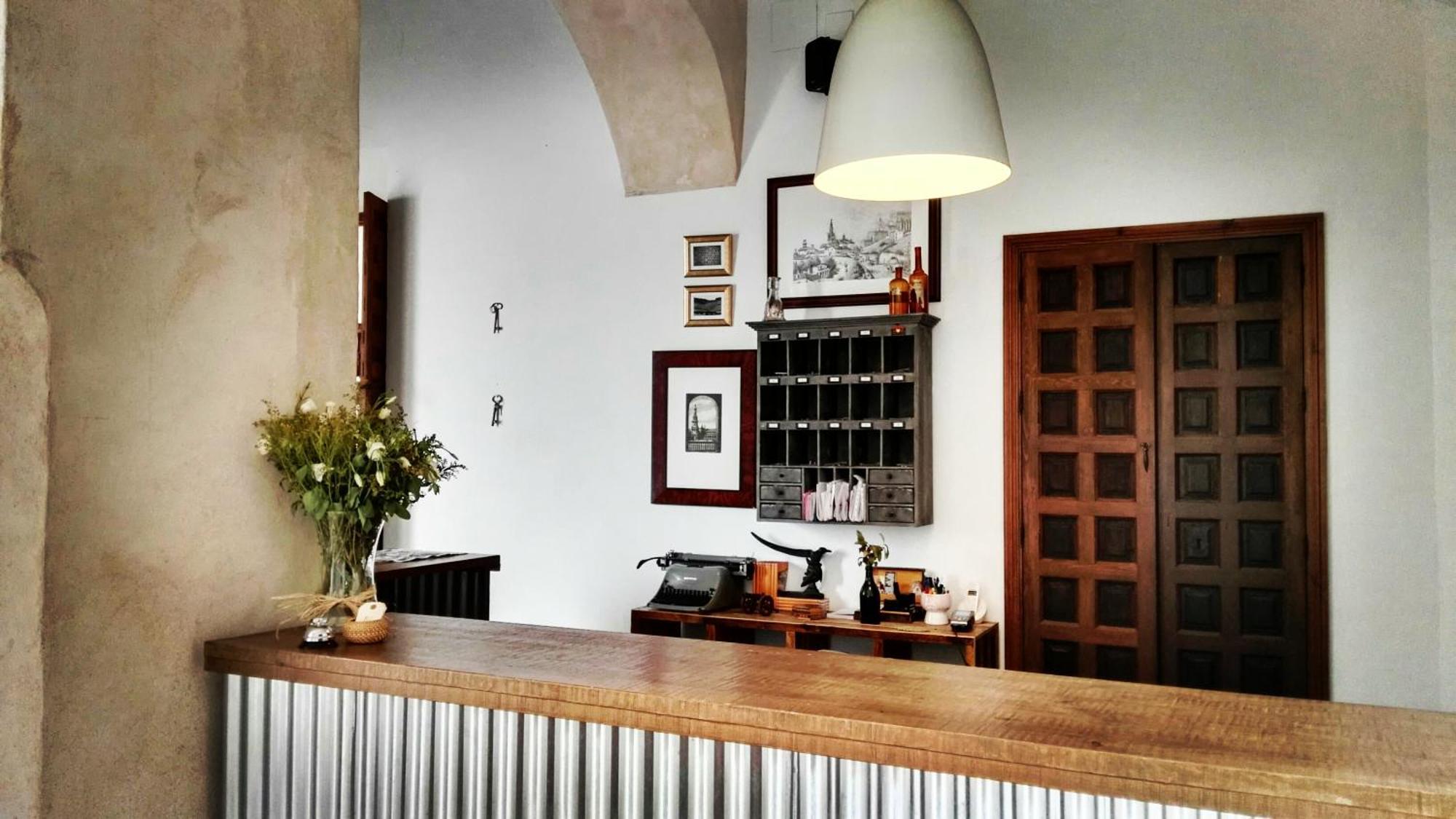 Hostal Cafe Frenteabastos Carmona  Eksteriør billede