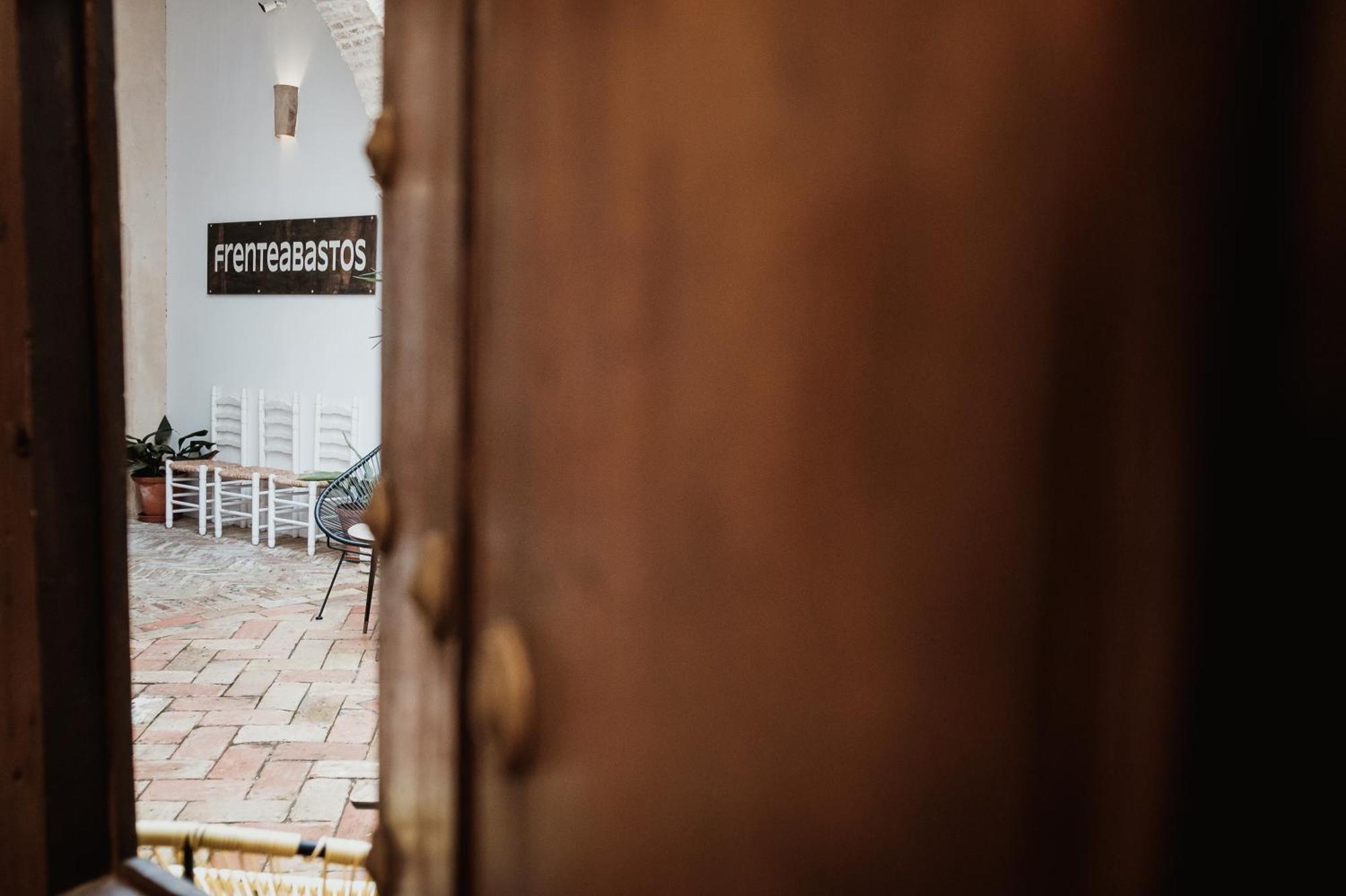 Hostal Cafe Frenteabastos Carmona  Eksteriør billede
