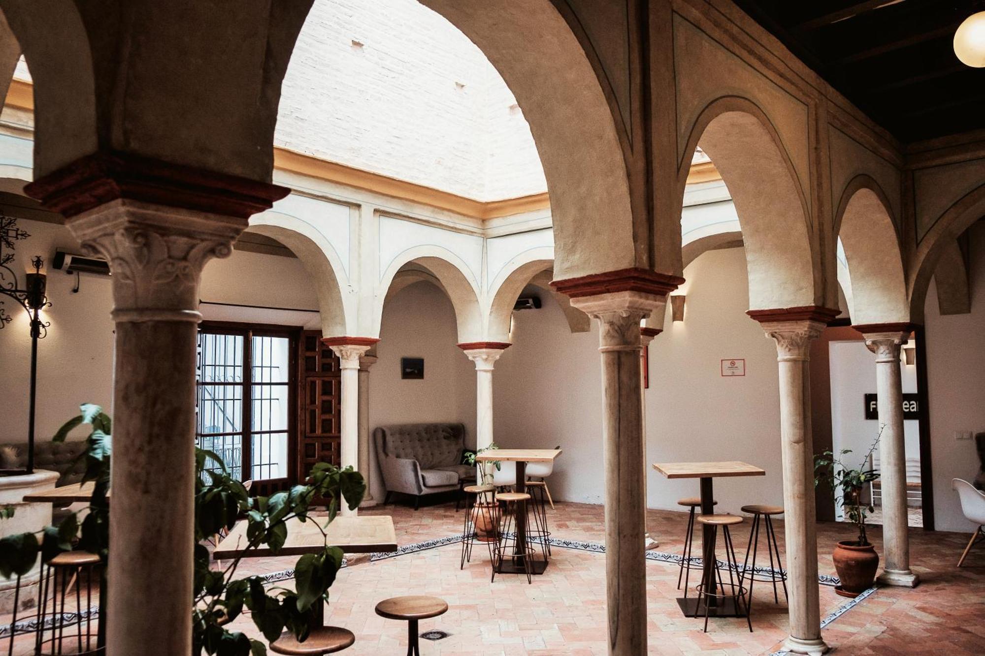 Hostal Cafe Frenteabastos Carmona  Eksteriør billede