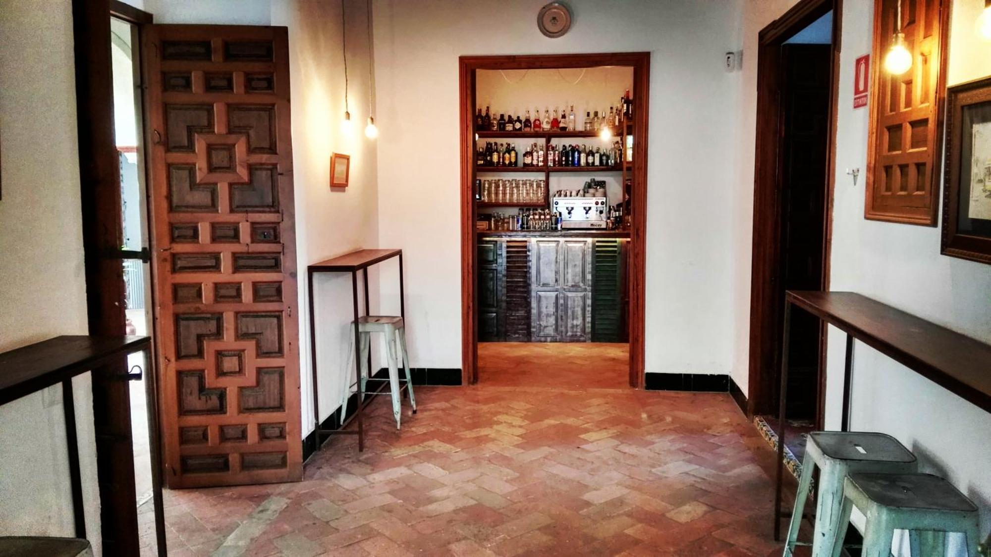 Hostal Cafe Frenteabastos Carmona  Eksteriør billede