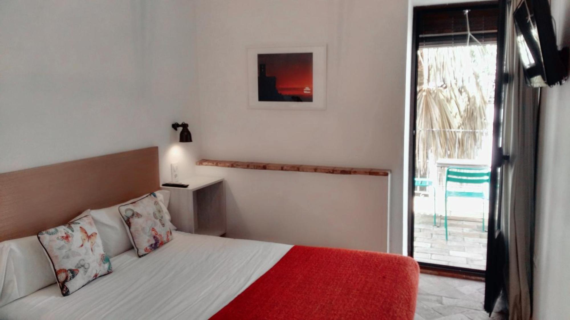 Hostal Cafe Frenteabastos Carmona  Eksteriør billede