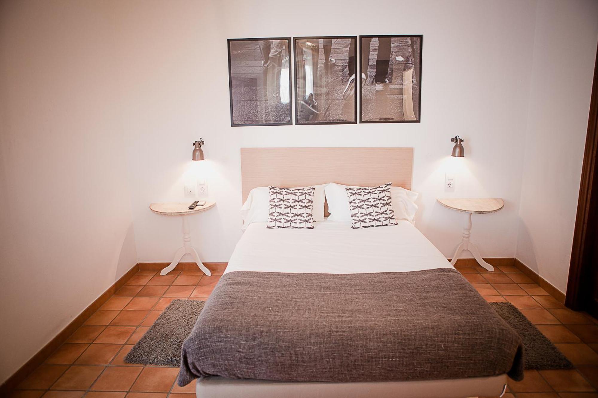Hostal Cafe Frenteabastos Carmona  Eksteriør billede